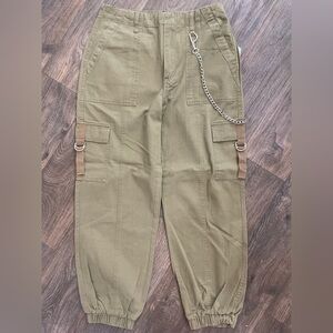 Forever 21 Olive Cargo Pants Relaxed Fit with Chain Joggers